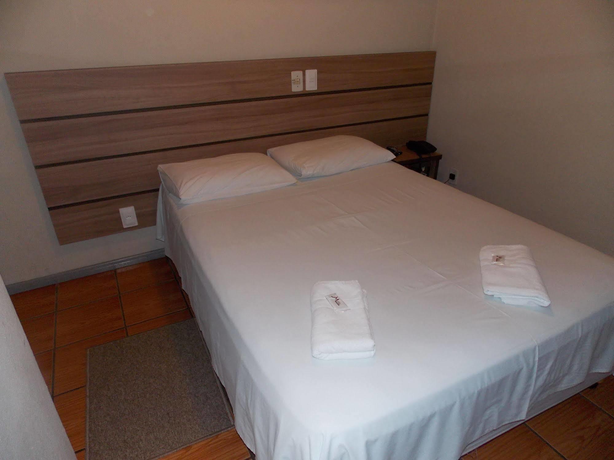 Hotel Mattes 约恩维利 外观 照片